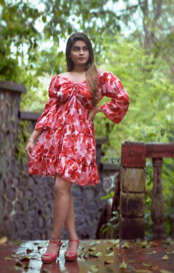 Neha Malhotra – VIP Bangalore call girl in HSR Layout offering massage, roleplay, and GFE services